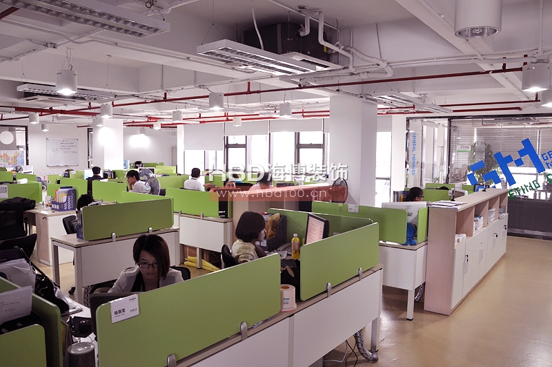 科技公司辦公室裝修設(shè)計(jì)公共辦公區(qū)設(shè)計(jì)裝修.jpg 科技公司辦公室裝修設(shè)計(jì)公共辦公區(qū)設(shè)計(jì)裝修.jpg