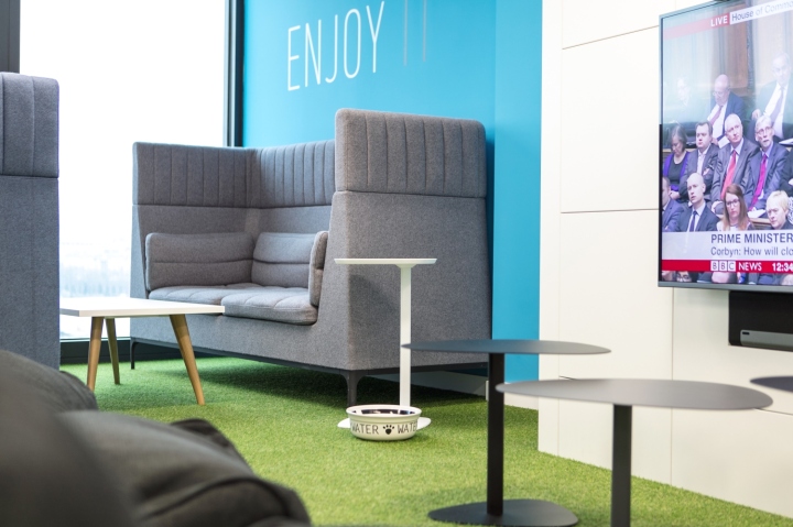 科技藍辦公室裝修,廣州辦公室裝修,辦公室設計,海博裝飾.jpg 科技藍辦公室裝修,廣州辦公室裝修,辦公室設計,海博裝飾.jpg