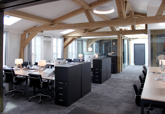 簡約辦公室裝修設(shè)計,創(chuàng)意辦公設(shè)計,廣州裝修設(shè)計公司,海博裝飾.jpg 簡約辦公室裝修設(shè)計,創(chuàng)意辦公設(shè)計,廣州裝修設(shè)計公司,海博裝飾.jpg