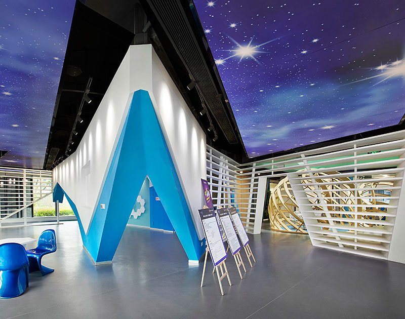 創(chuàng)意辦公室設(shè)計(jì),廣州裝修設(shè)計(jì)公司,開(kāi)放辦公室設(shè)計(jì),海博裝飾.jpg 創(chuàng)意辦公室設(shè)計(jì),廣州裝修設(shè)計(jì)公司,開(kāi)放辦公室設(shè)計(jì),海博裝飾.jpg