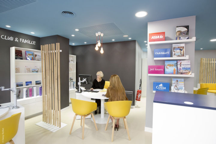 青春時尚辦公室裝修設(shè)計.jpg 青春時尚辦公室裝修設(shè)計.jpg