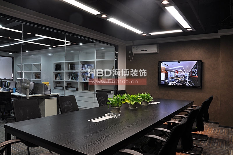 充滿質(zhì)感辦公室裝修設計.jpg 充滿質(zhì)感辦公室裝修設計.jpg