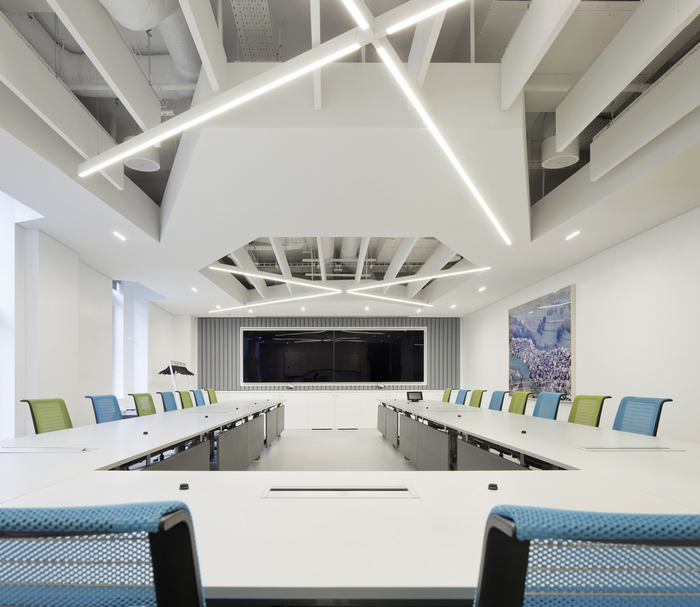 創(chuàng)意辦公樓裝修設(shè)計(jì).jpg 創(chuàng)意辦公樓裝修設(shè)計(jì).jpg