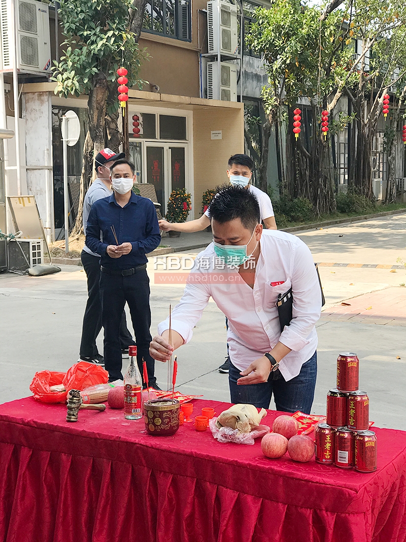 廣州辦公樓裝修設(shè)計(jì).jpg 廣州辦公樓裝修設(shè)計(jì).jpg